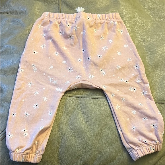 Jessica Simpson Pink Flower Pattern Baby Outfit 3-6 mos - Picture 4 of 6